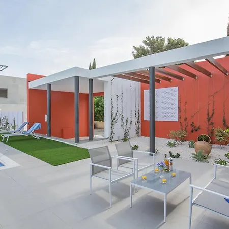 Your Dream Holiday With Private Pool In Most Exclusive Neighbourhood 1700