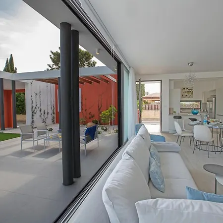 Your Dream Holiday With Private Pool In Most Exclusive Neighbourhood 1700