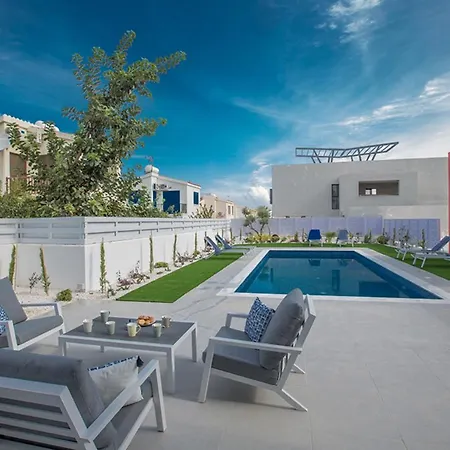 Your Dream Holiday With Private Pool In Most Exclusive Neighbourhood 1700 *