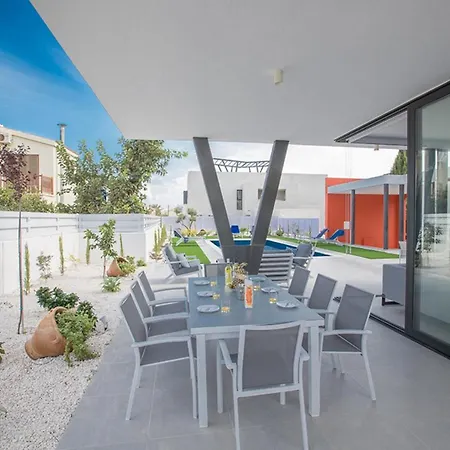 فيلة Your Dream Holiday With Private Pool In Most Exclusive Neighbourhood 1700 *