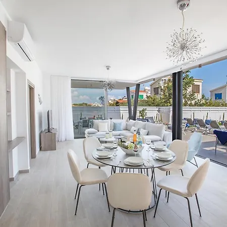 Your Dream Holiday With Private Pool In Most Exclusive Neighbourhood 1700 * بروتاراس
