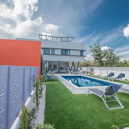 Your Dream Holiday With Private Pool In Most Exclusive Neighbourhood 1700 Willa *
