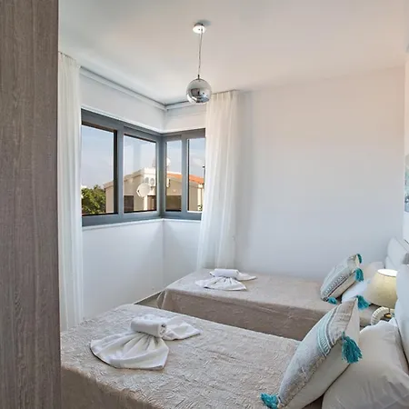 Your Dream Holiday With Private Pool In Most Exclusive Neighbourhood 1700 بروتاراس