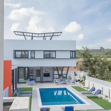 Your Dream Holiday With Private Pool In Most Exclusive Neighbourhood 1700 Willa Protaras